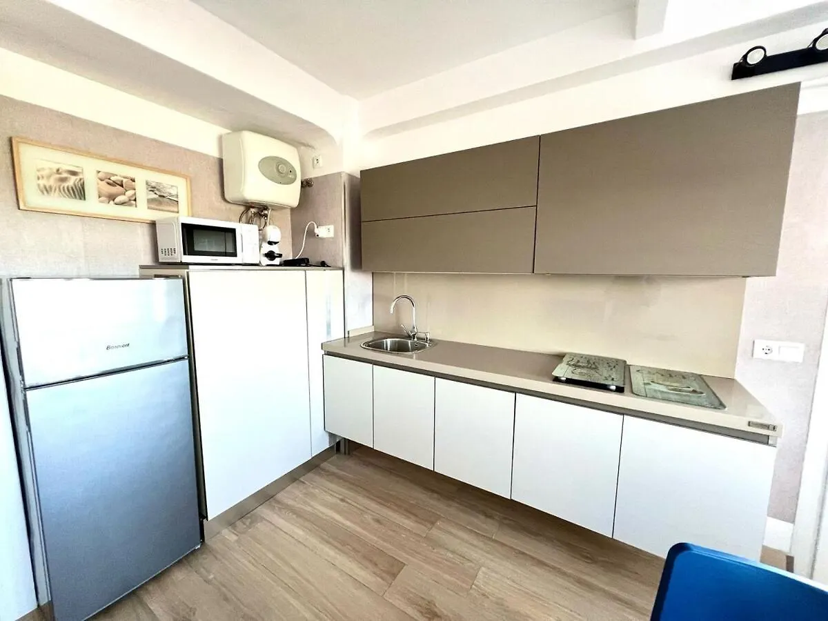 Apartamento Velazquez Aeropuerto B Malaga 0*,  Spain